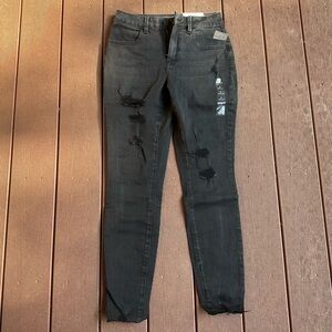 Maurices women’s black distressed jeans